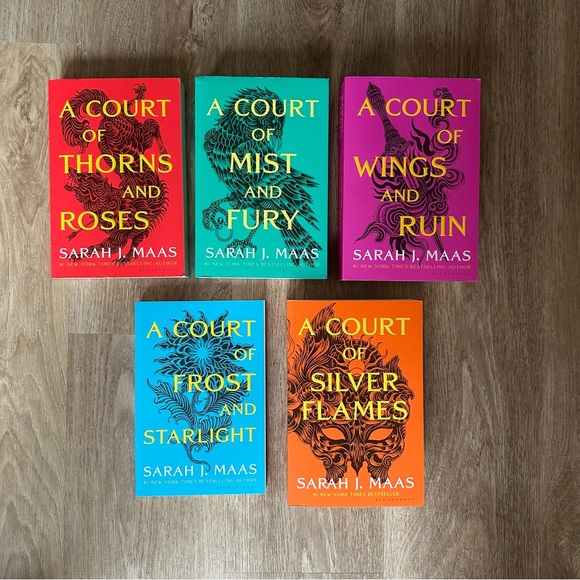 A court of thorns and roses full series - Picture 1 of 3